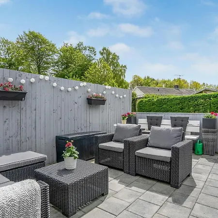 Feriehus 3 Bedroom Awesome In