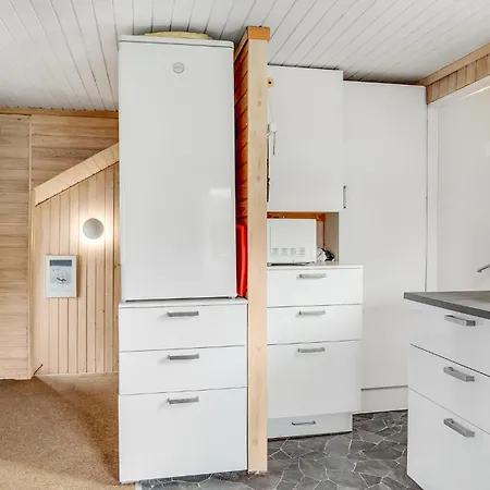 3 Bedroom Awesome In *