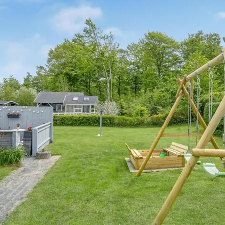 Feriehus 3 Bedroom Awesome In Haderslev